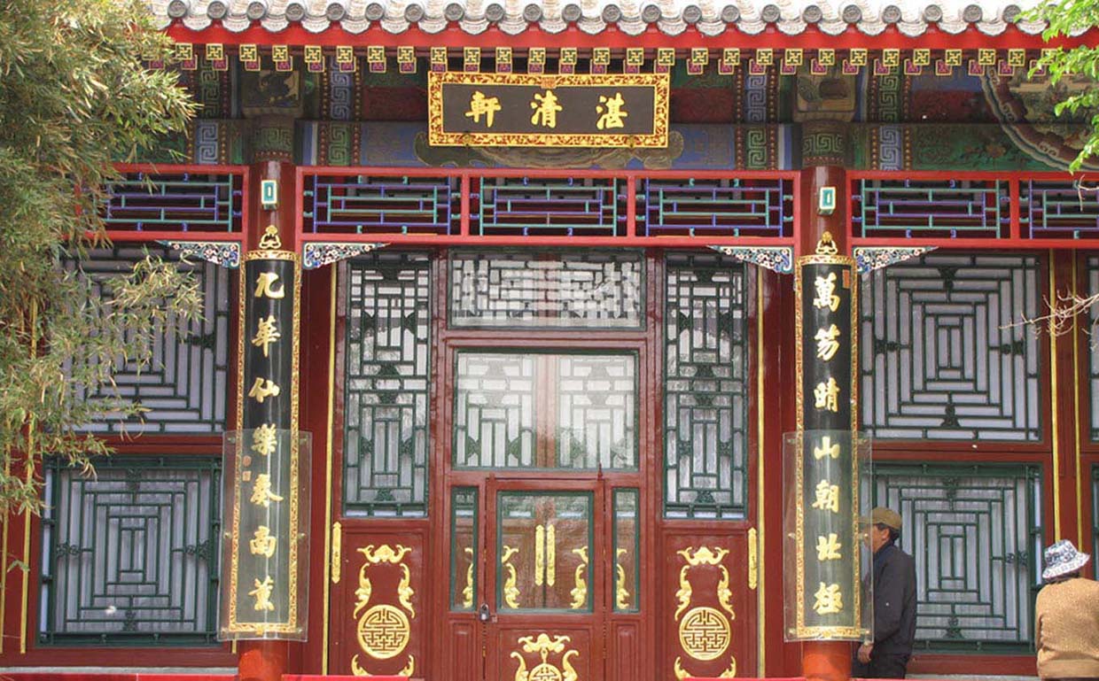 淮阴区红木牌匾定制：寺庙宗祠,园林景观,创意招牌,抱柱对联